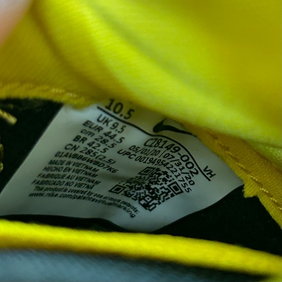 Nike Dunk High Shoes - Picture 7 of 9